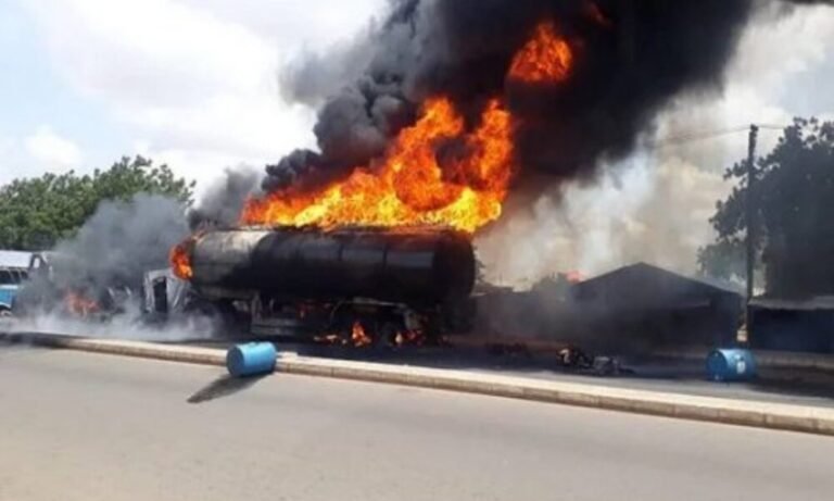 Tragedy as fuel Tanker explodes in Enugu, How it happened.