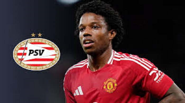 Man Utd defender Malacia joins PSV