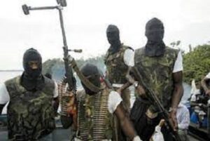 Read more about the article Gunmen Open Fire On Soldiers In Rivers Community